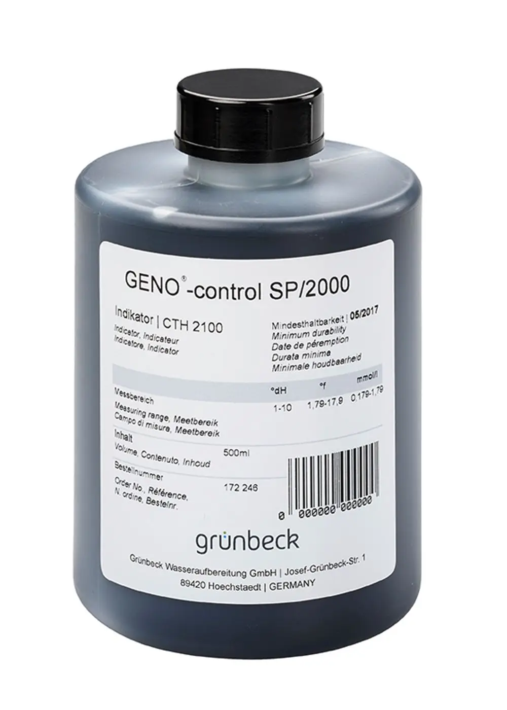 Schwarze Flasche mit grauem Inhalt, auf dem Etikett Informationen zu einem Indikator von Grünbeck für die Resthärte, 500 ml, mit Maßeinheiten und Haltbarkeitsdatum.